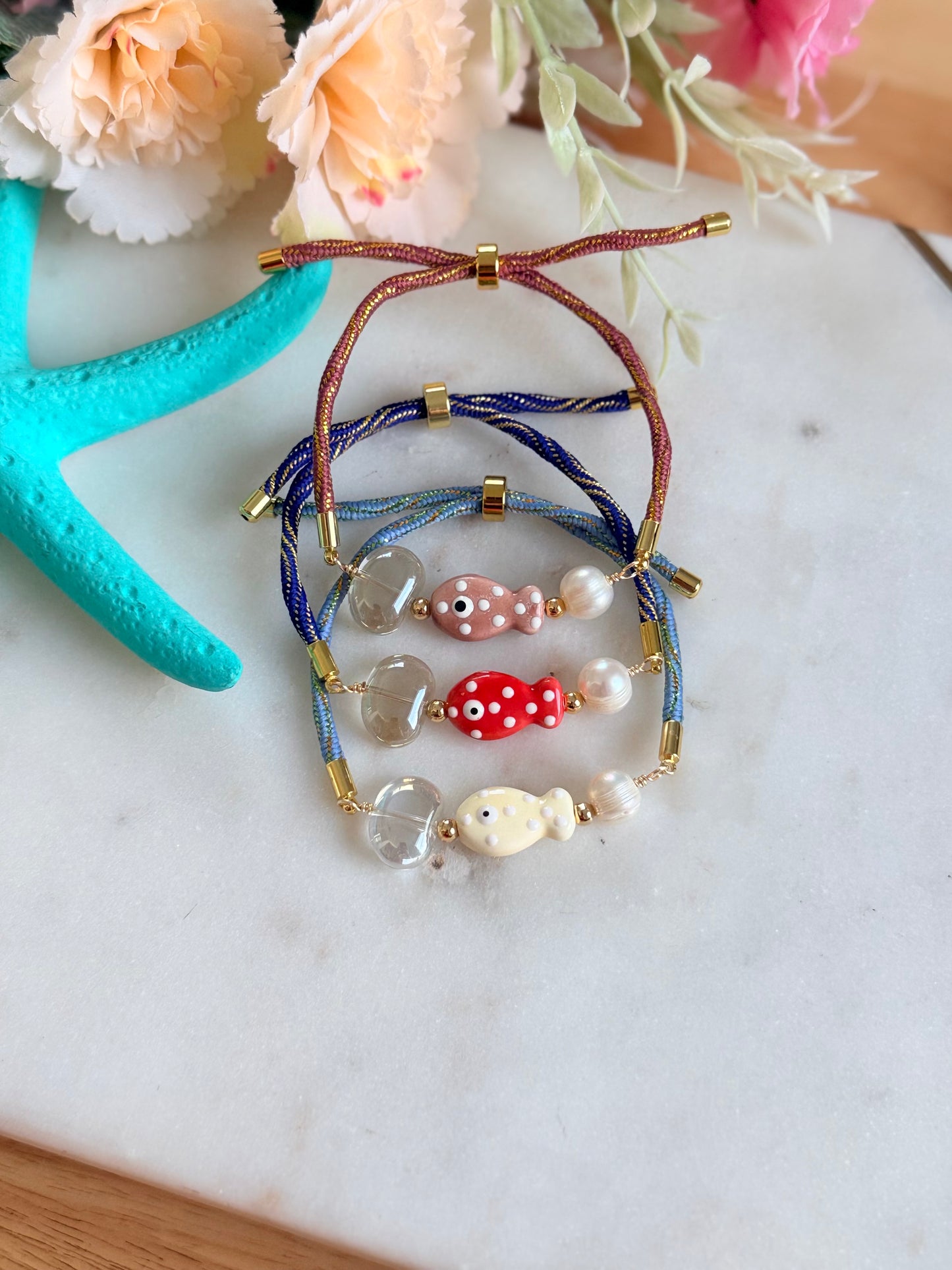 Pulsera Pecesitos (hilo nilón)