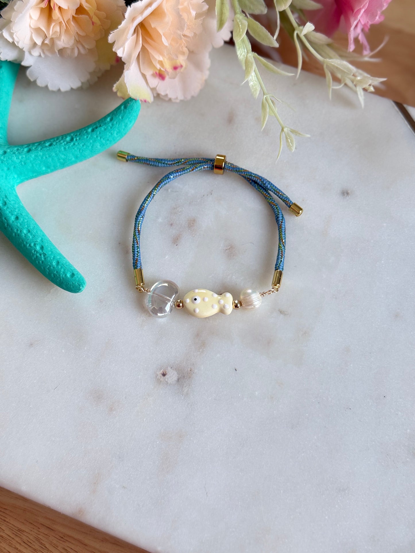 Pulsera Pecesitos (hilo nilón)