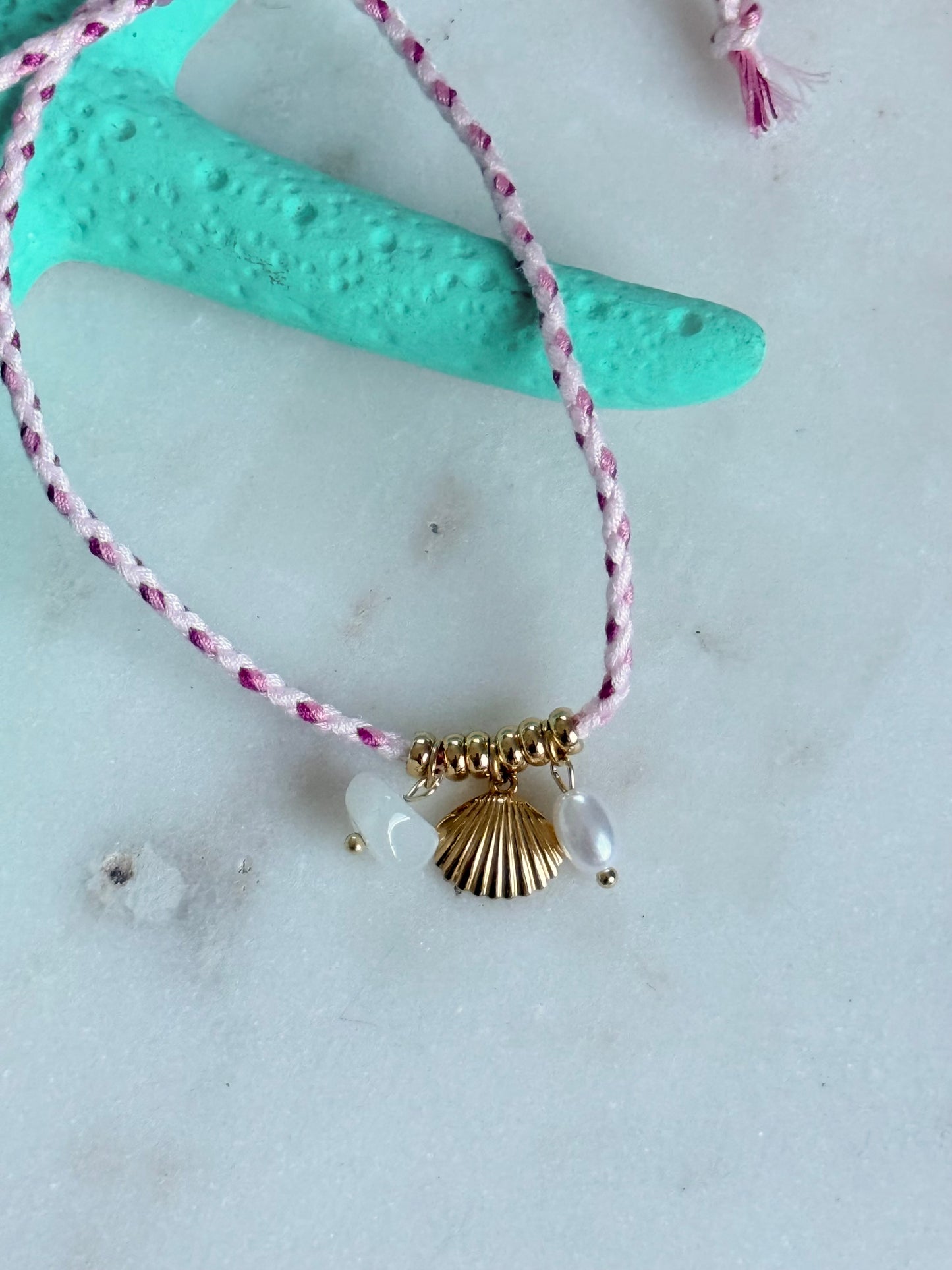 Pulsera en hilo
