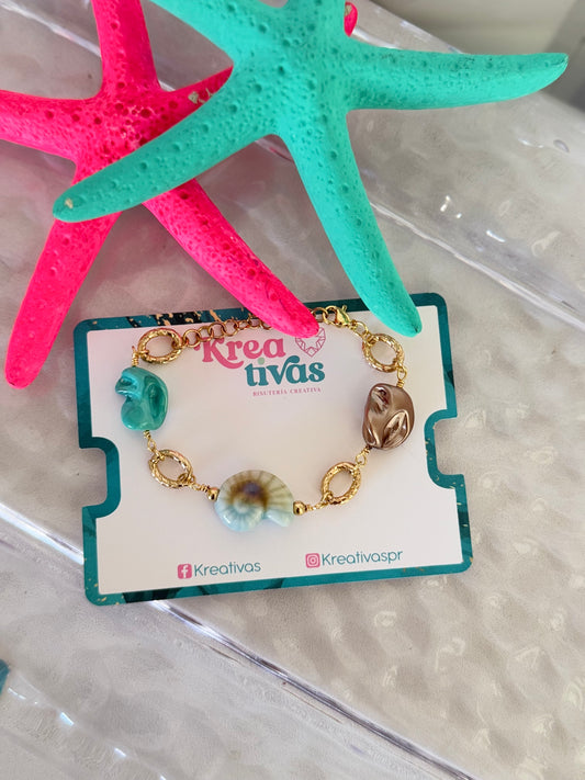 Pulsera alambrada conchita azul