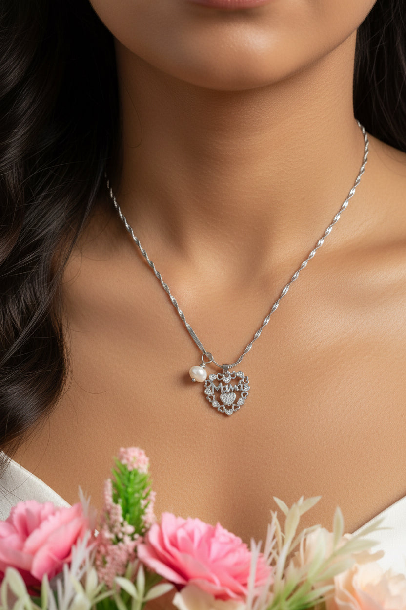 Cadena Mamá colgante en corazones