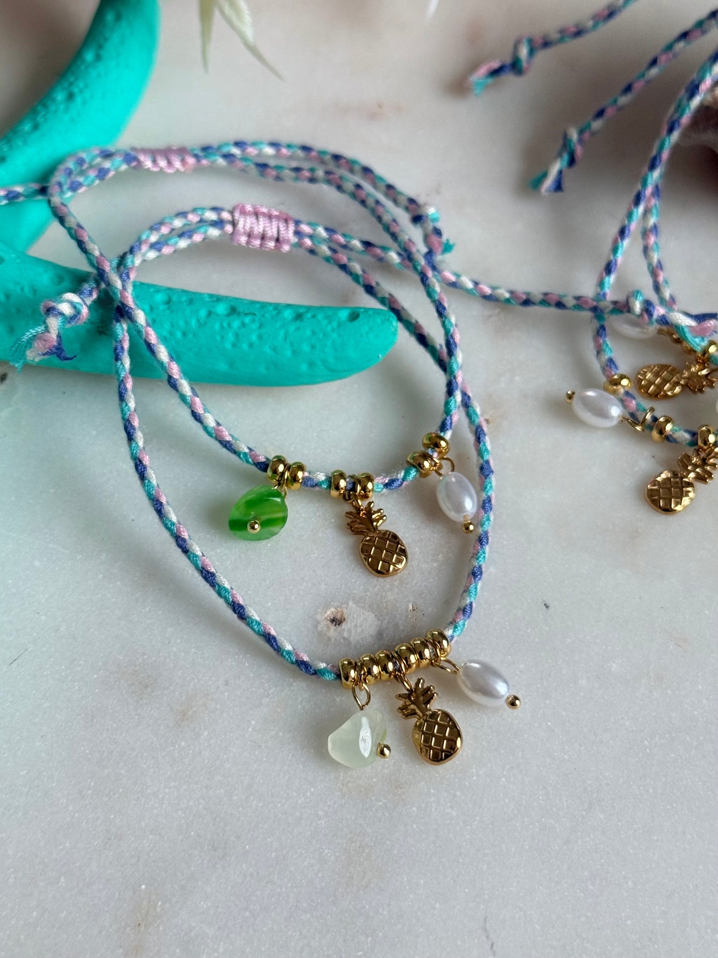 Pulsera en hilo