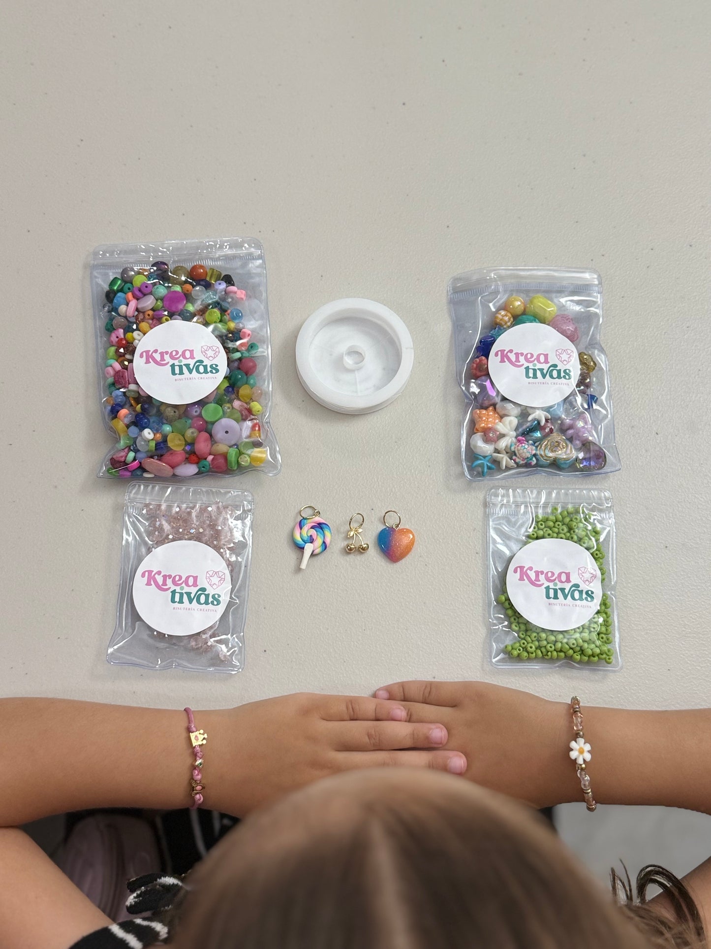 Kit Kreativo: Mi Primer Kit de Bisutería 📿